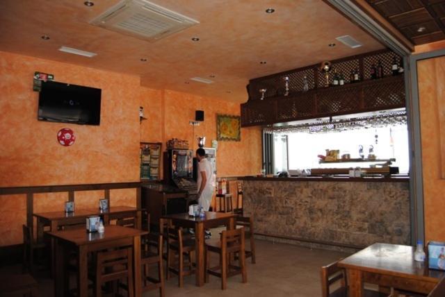 Hostal Malia Conil De La Frontera Exterior photo